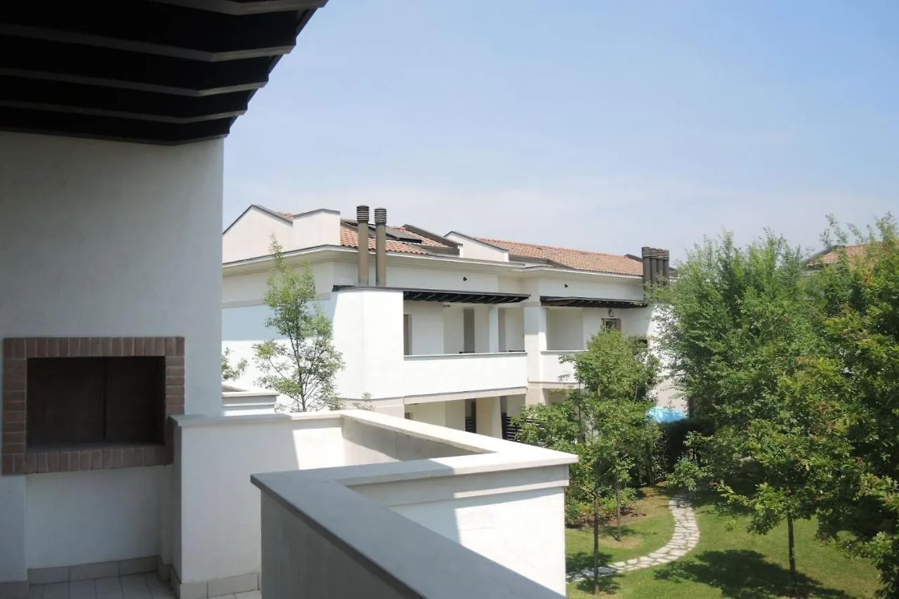 Relax In A Gorgeous 3 Bedroom Apartment With Pool Bibione