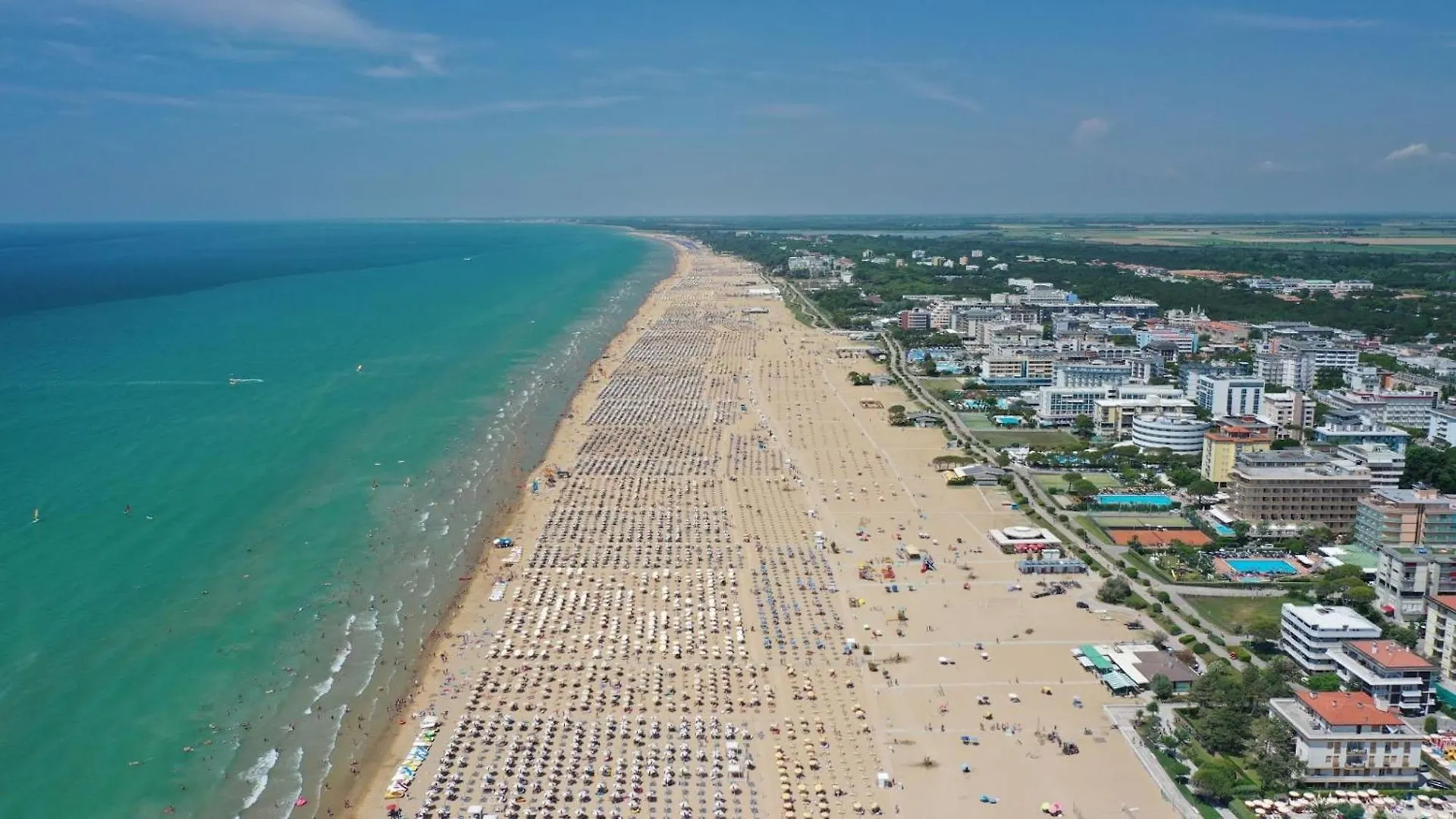 Relax In A Gorgeous 3 Bedroom Apartment With Pool Bibione