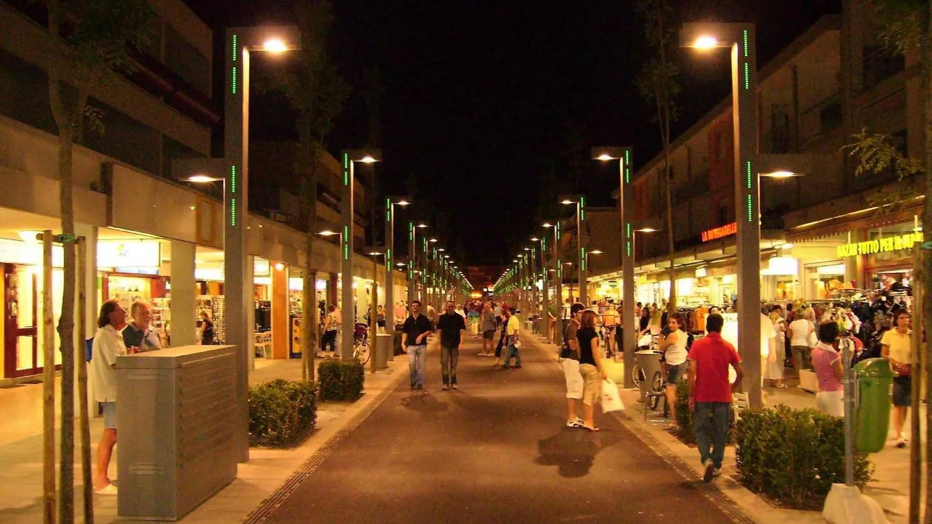 Relax In A Gorgeous 3 Bedroom Apartment With Pool Bibione Italy